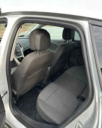 Opel Astra cena 27500 przebieg: 113000, rok produkcji 2010 z Zabrze małe 211